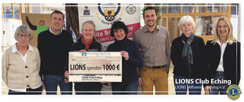 Lions Club Eching spendet an den Club älter werden in Eching 1000 €. Auf diese Foto ist die Check Übergabe zu sehen.